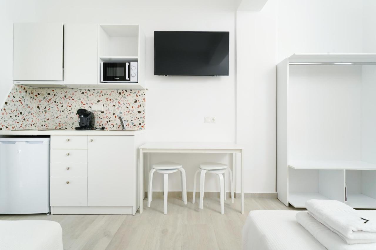 Filoxenia Luxury Apartments Потос Екстериор снимка